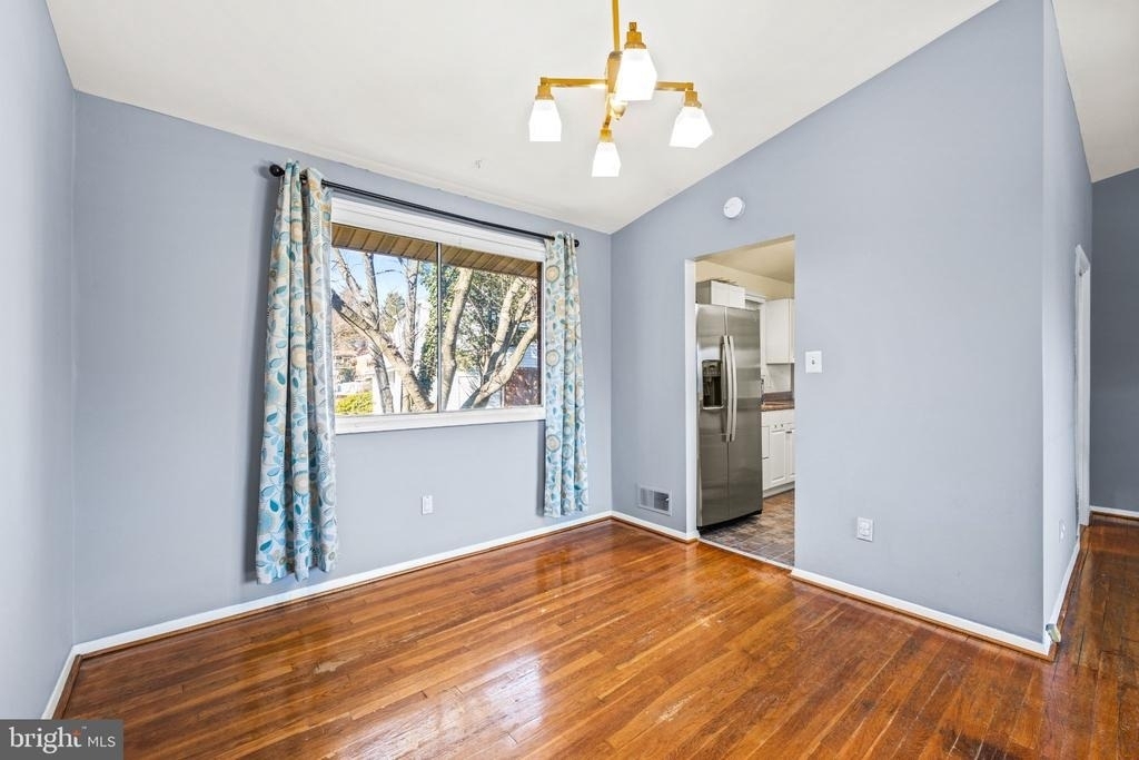 6201 Lone Oak Drive - Photo 4