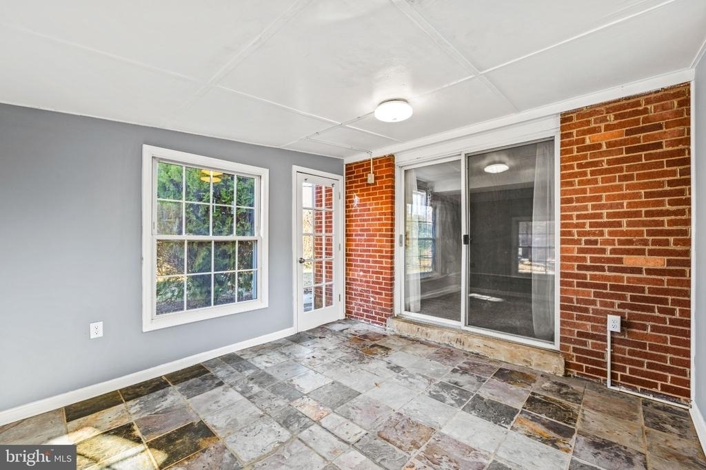 6201 Lone Oak Drive - Photo 11