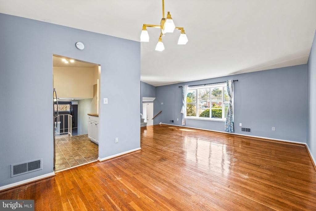 6201 Lone Oak Drive - Photo 5