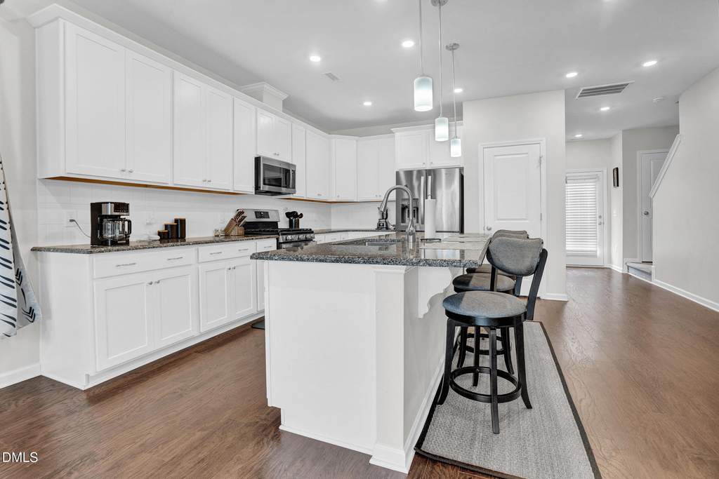 1202 Commack Drive - Photo 5