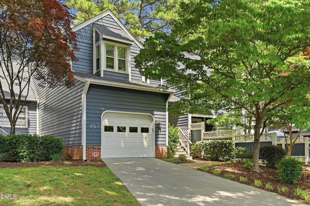 7514 Wellesley Park S - Photo 0
