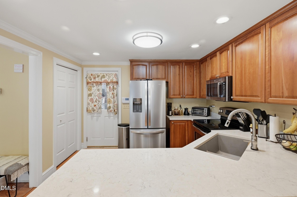 7514 Wellesley Park S - Photo 10