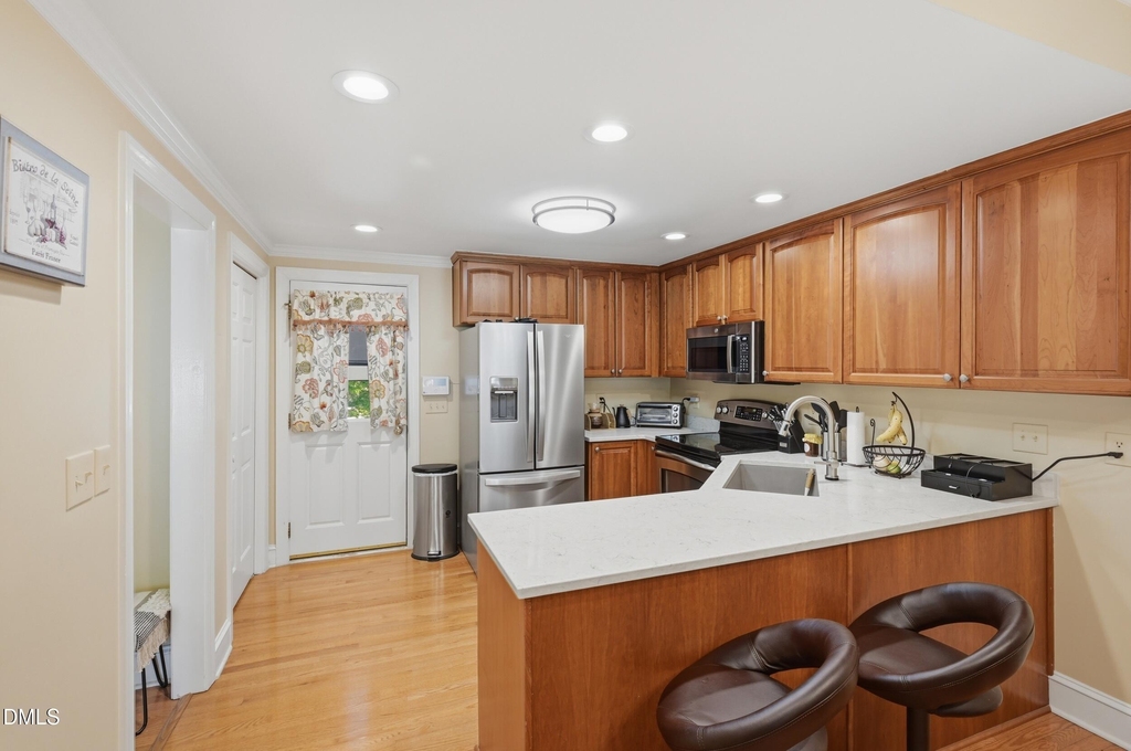 7514 Wellesley Park S - Photo 9