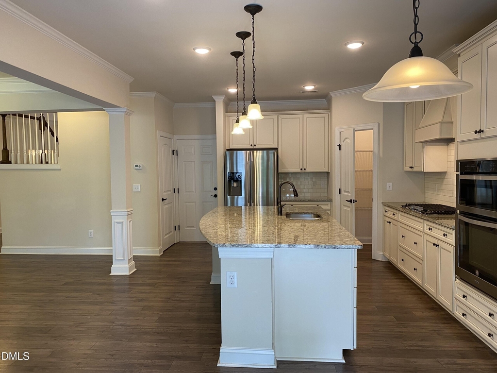 1874 Blue Jay Point - Photo 10