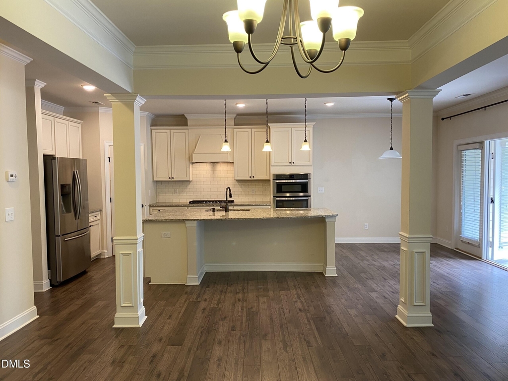 1874 Blue Jay Point - Photo 3