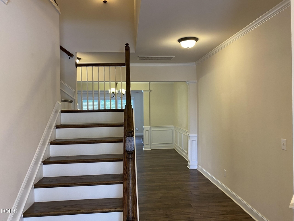 1874 Blue Jay Point - Photo 1