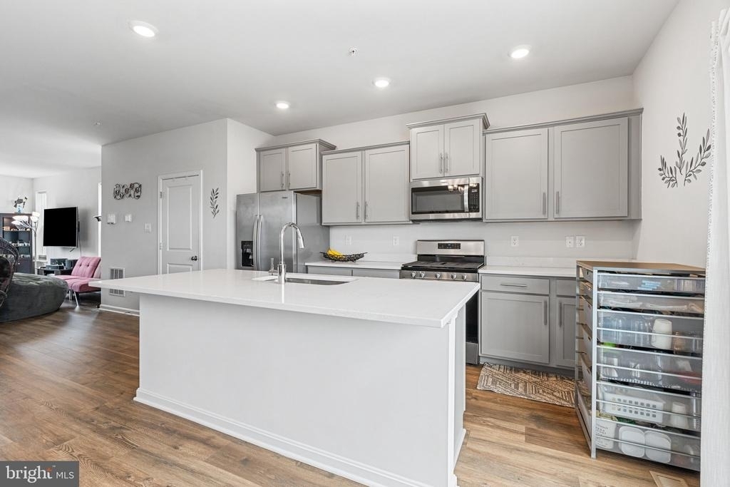 423 Carroll Walk Avenue - Photo 10