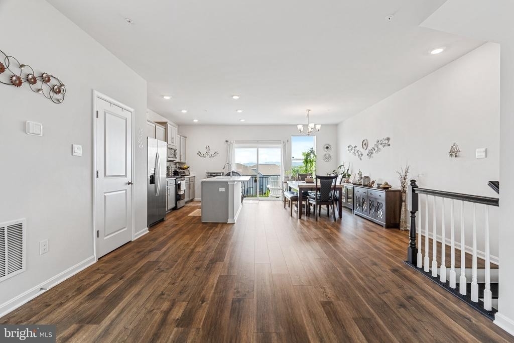 423 Carroll Walk Avenue - Photo 8