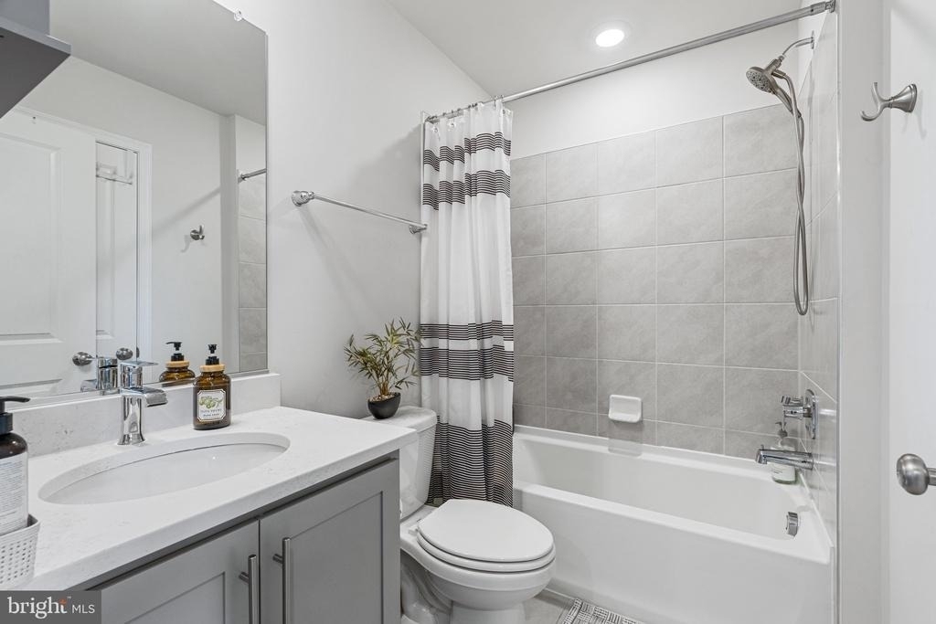 423 Carroll Walk Avenue - Photo 34