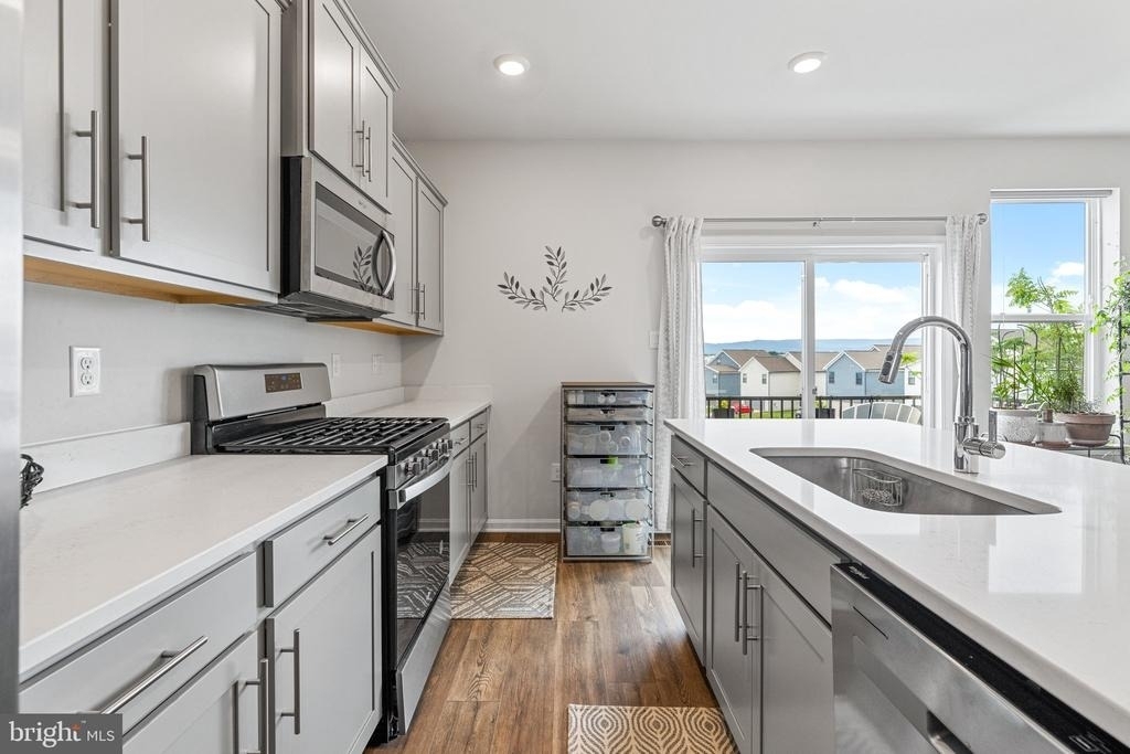 423 Carroll Walk Avenue - Photo 11