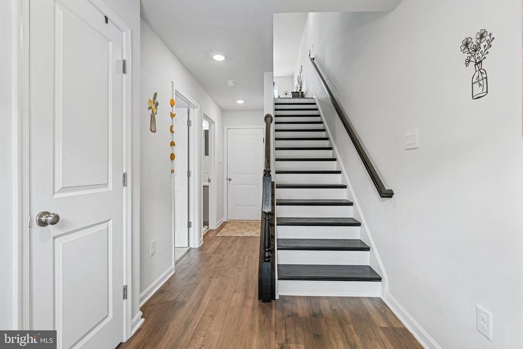 423 Carroll Walk Avenue - Photo 2