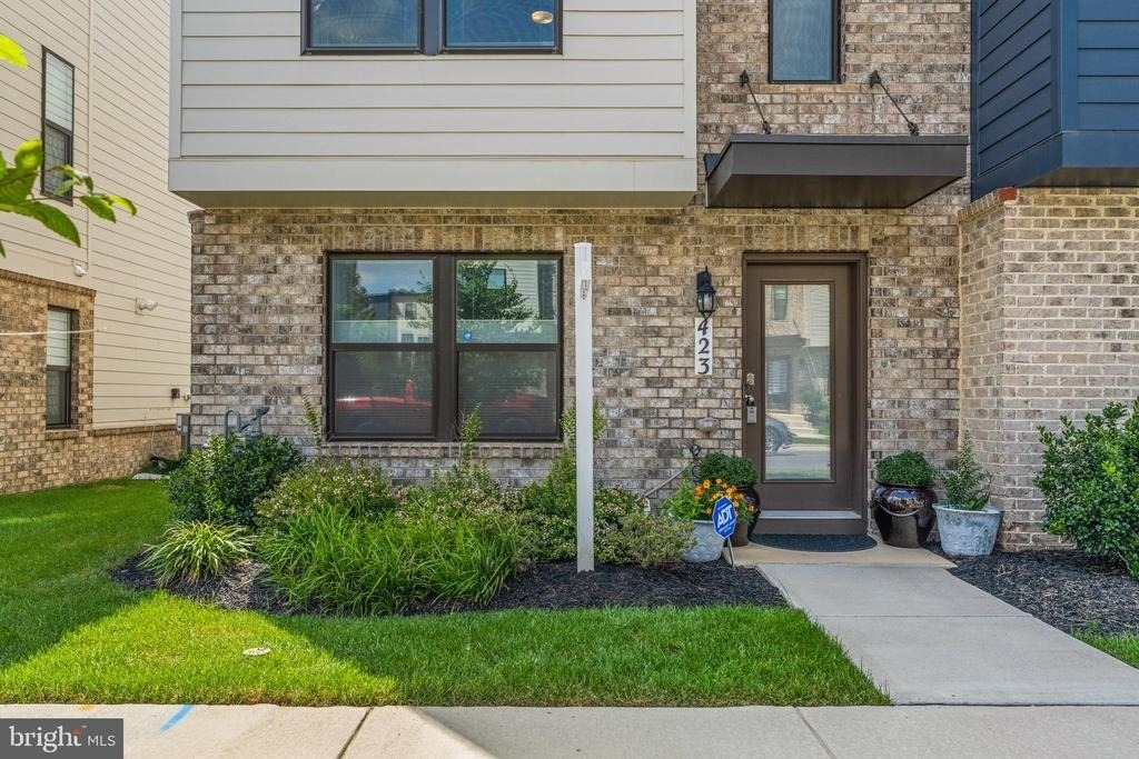 423 Carroll Walk Avenue - Photo 1