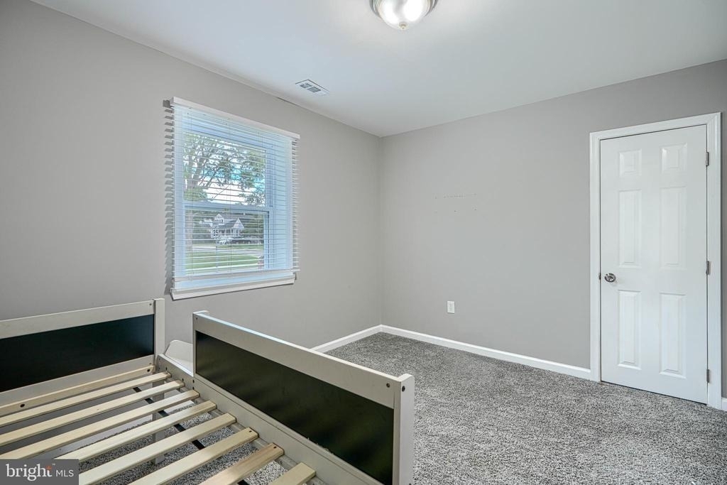 4722 Raspe Avenue - Photo 12