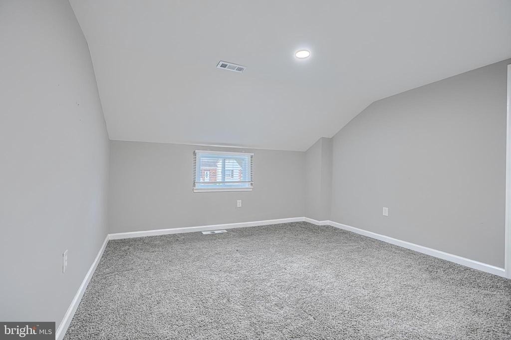 4722 Raspe Avenue - Photo 19