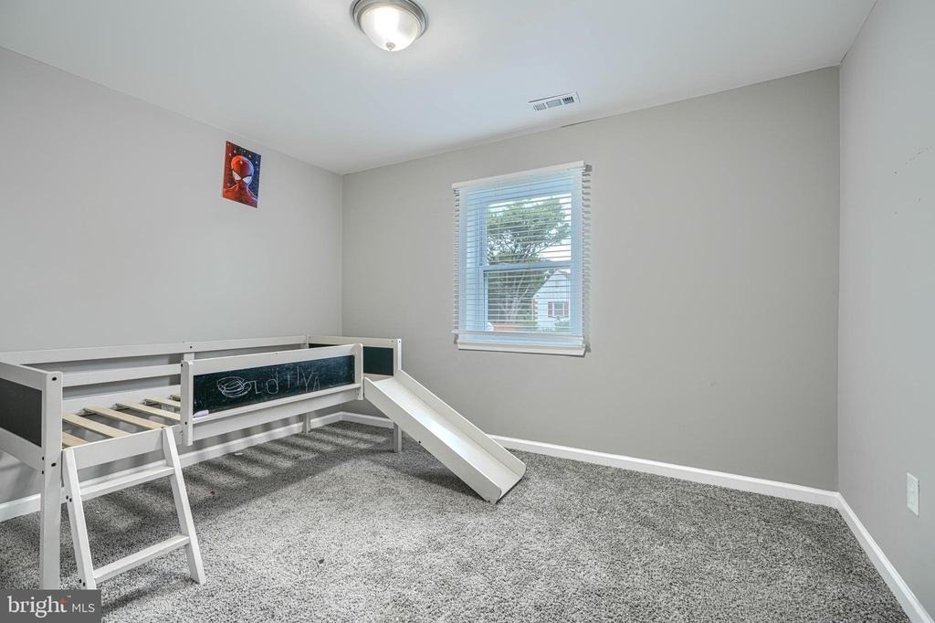 4722 Raspe Avenue - Photo 11