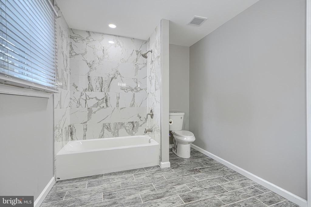 4722 Raspe Avenue - Photo 16