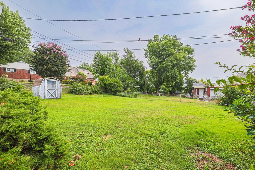 16 Hathaway Road - Photo 15