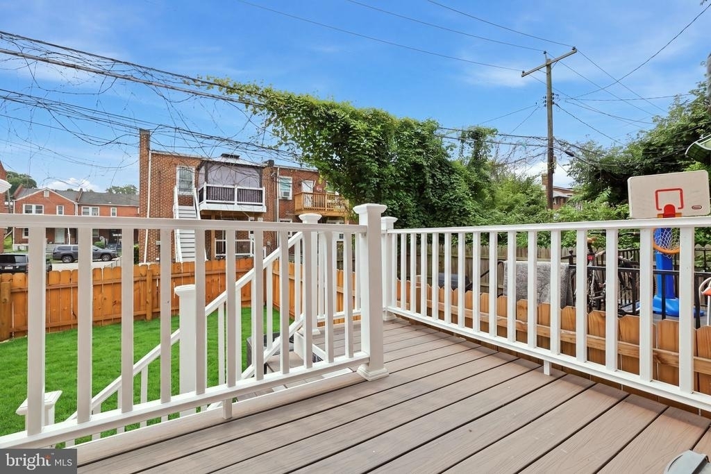 245 N Monastery Avenue - Photo 35