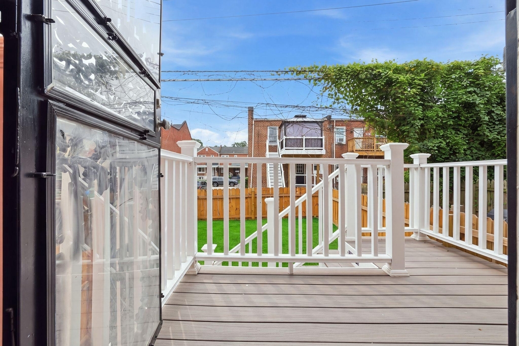 245 N Monastery Avenue - Photo 34