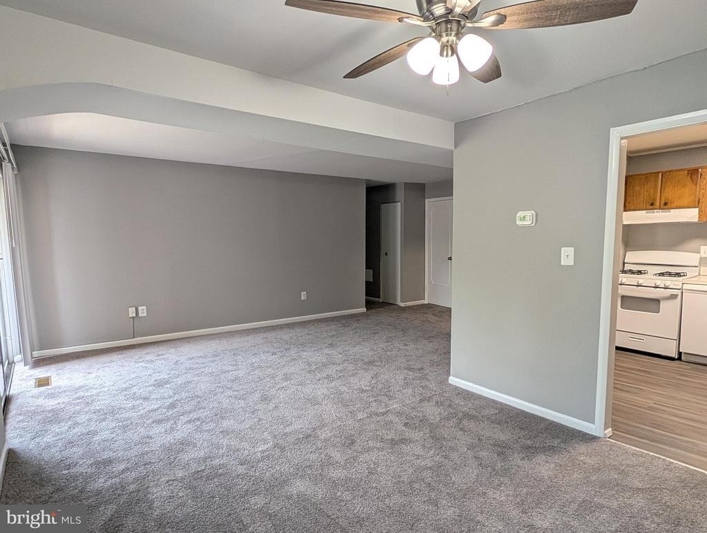 6001 Park Heights Avenue - Photo 7