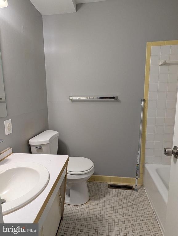 6001 Park Heights Avenue - Photo 13