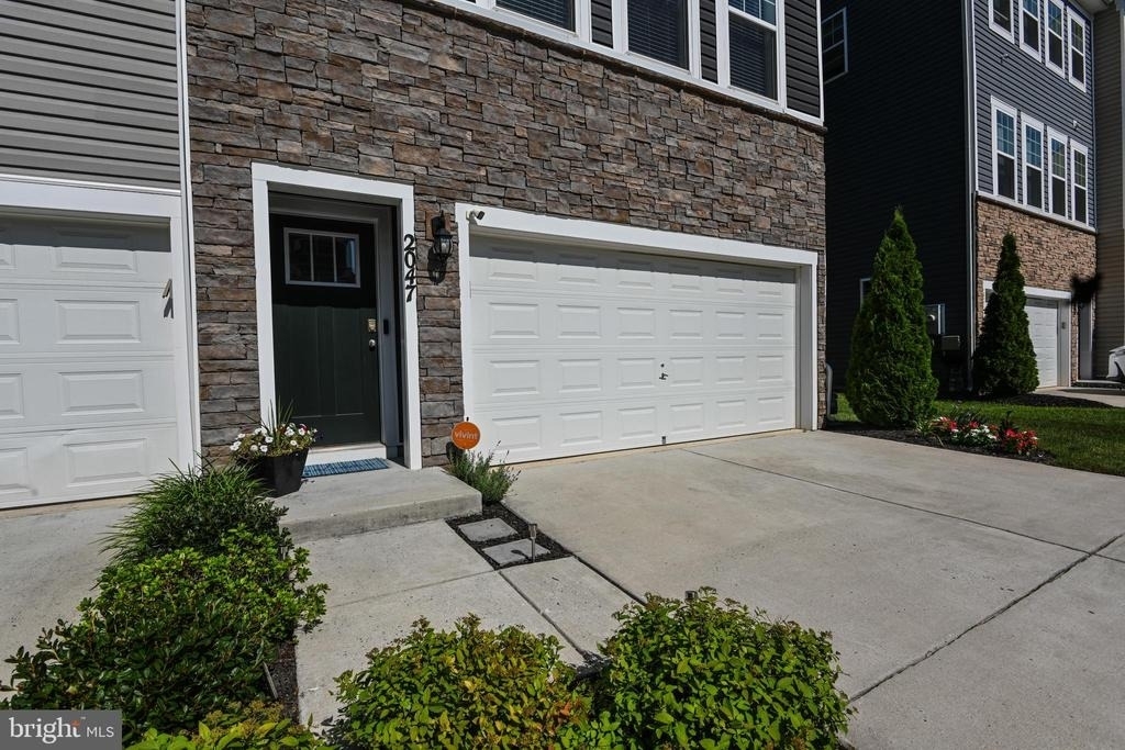 2047 Hinshaw Drive - Photo 1