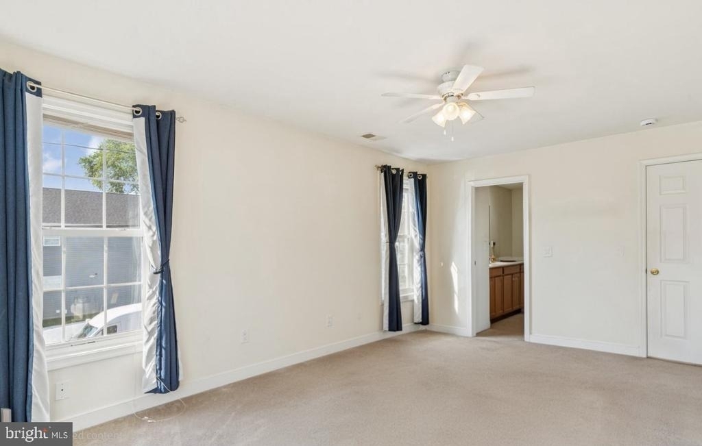 7821 Outing Avenue - Photo 7