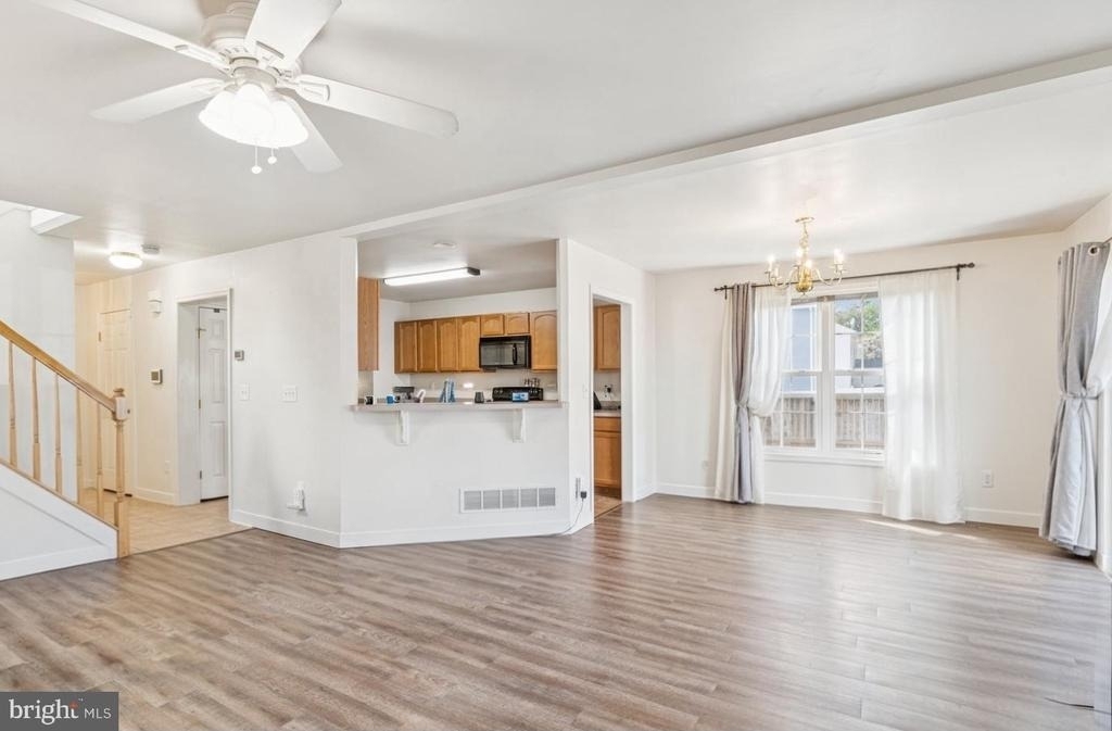 7821 Outing Avenue - Photo 3