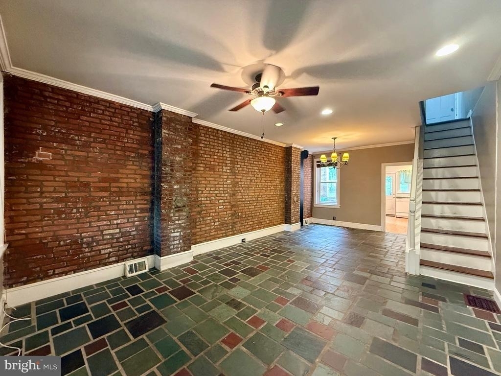 924 Lovering Avenue - Photo 4