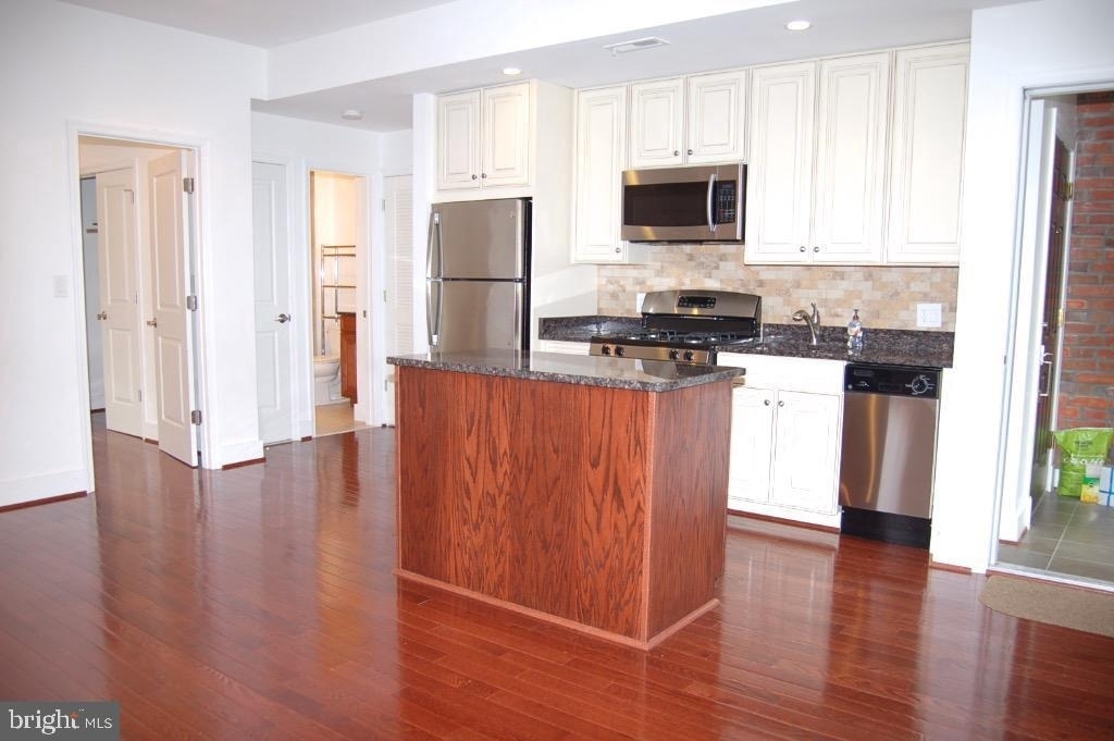 3211 Georgia Avenue Nw - Photo 12