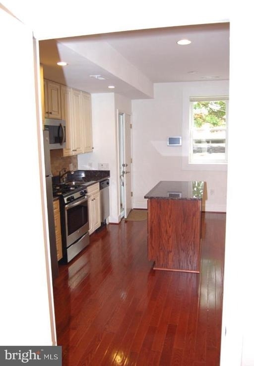 3211 Georgia Avenue Nw - Photo 10