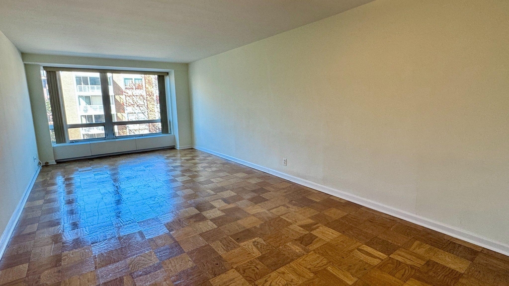 1425 4th Street Sw - Photo 4