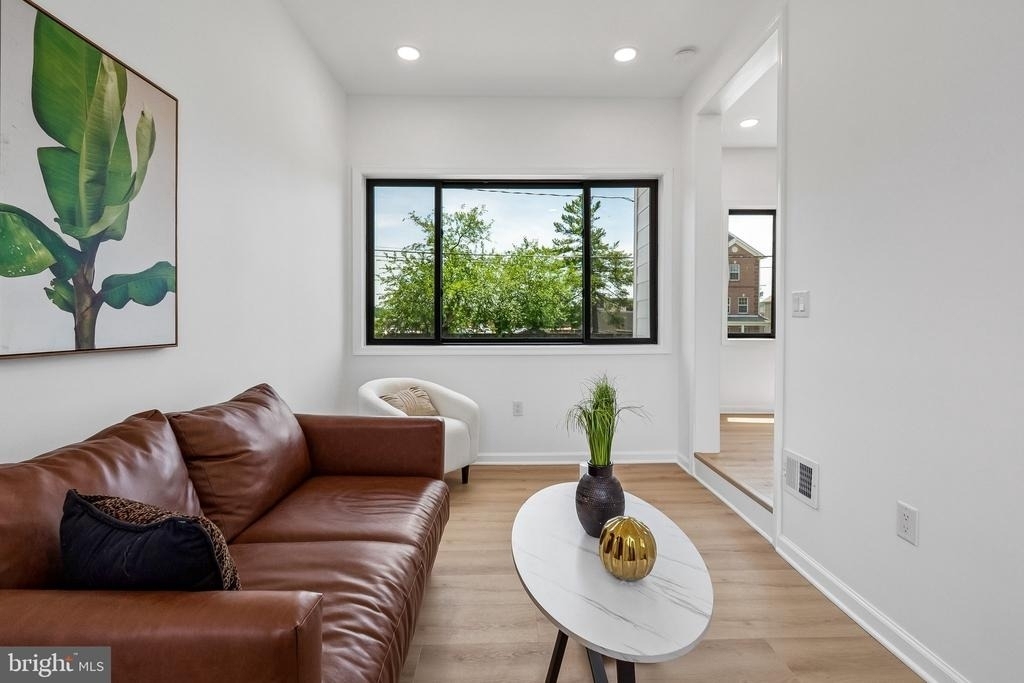 3108 Adams Street Ne - Photo 8