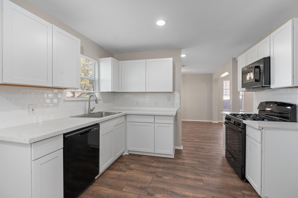 403 Lakemont Dr - Photo 8