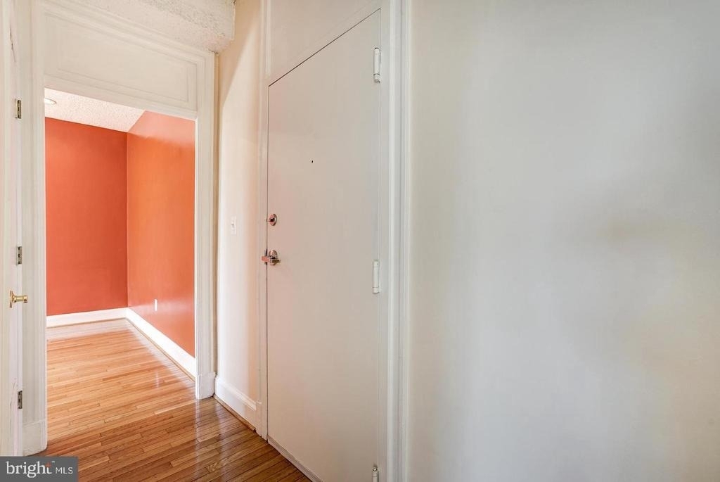 1401 Columbia Road Nw - Photo 16