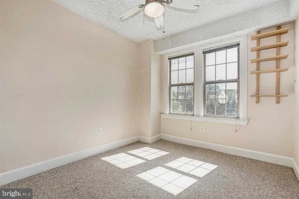 1401 Columbia Road Nw - Photo 15