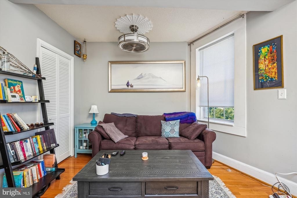 1125 Maryland Avenue Ne - Photo 4