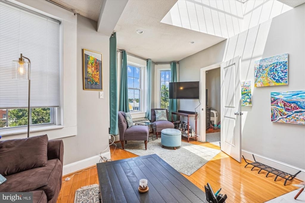 1125 Maryland Avenue Ne - Photo 3