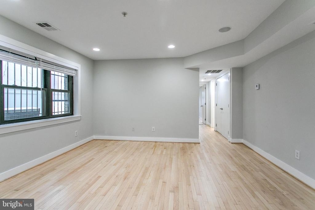 1323 K Street Se - Photo 1