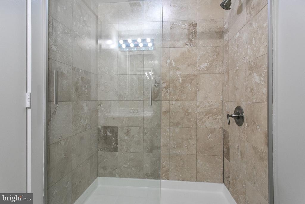 1323 K Street Se - Photo 18