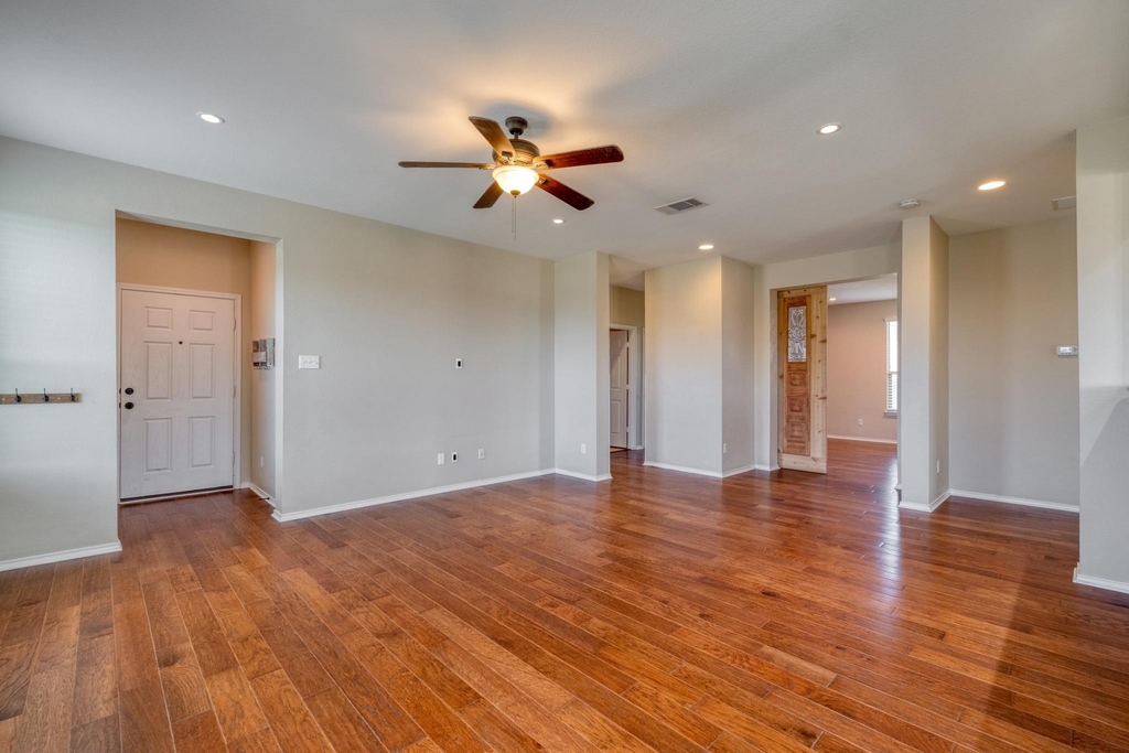 117 Brittany Ln - Photo 7