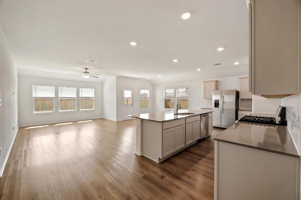113 Golden Grove Pkwy - Photo 3