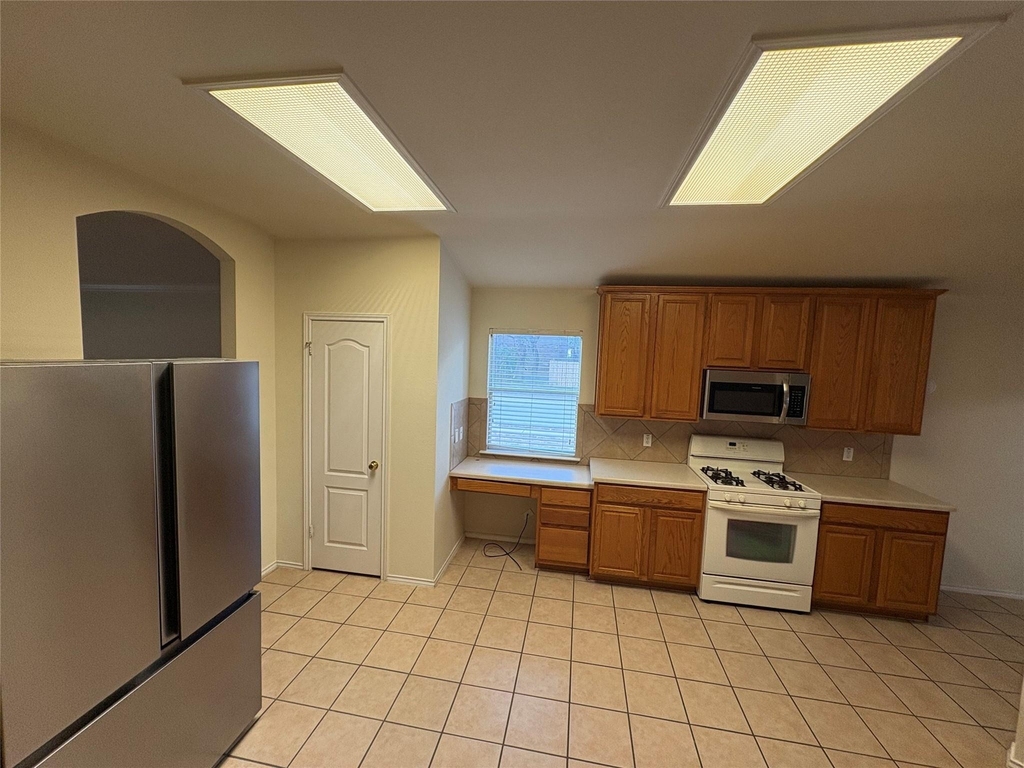 2100 Mir Woods Dr - Photo 5