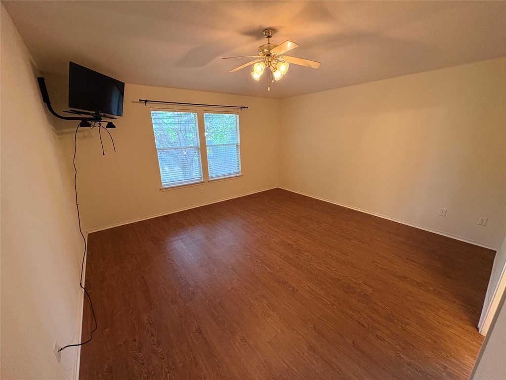 2100 Mir Woods Dr - Photo 13