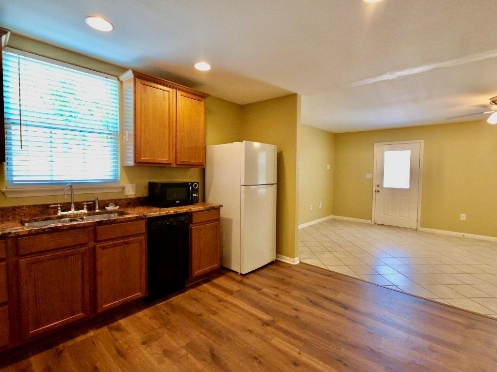 1623 Breezy Cv - Photo 5