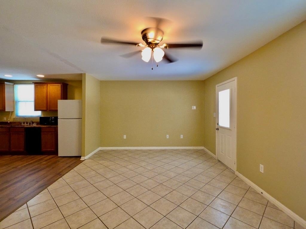 1623 Breezy Cv - Photo 2