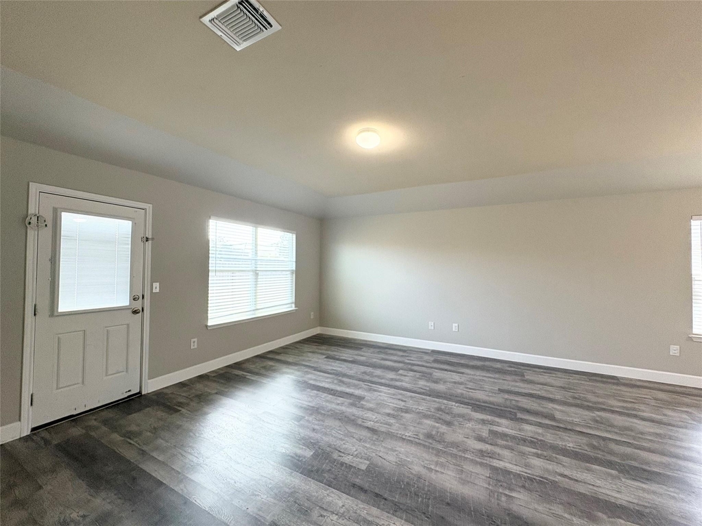 11708 Cambrian Rd - Photo 7
