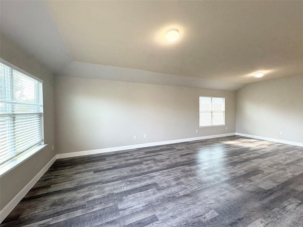 11708 Cambrian Rd - Photo 4