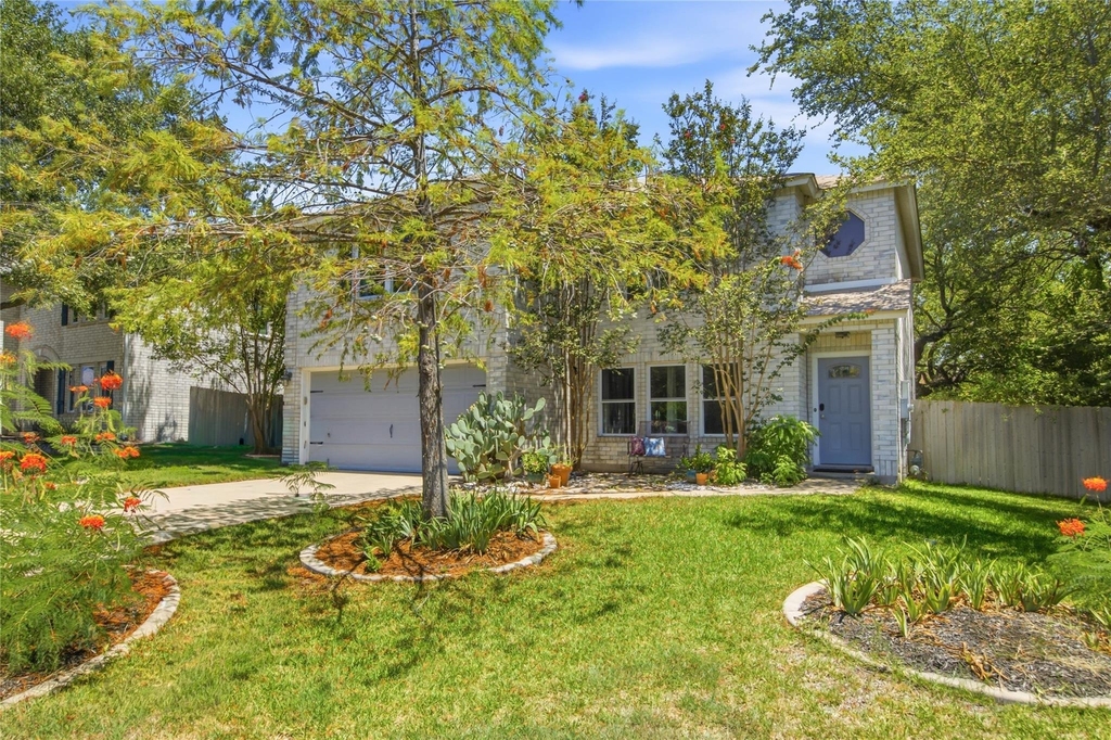 1314 Chalk Ln - Photo 0