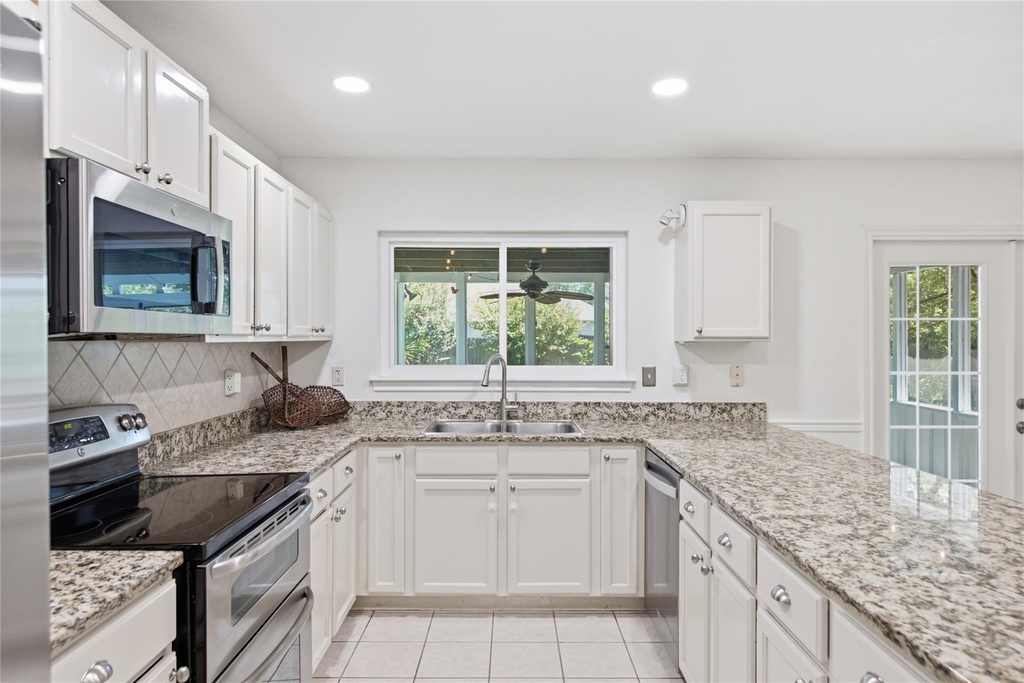 1314 Chalk Ln - Photo 10